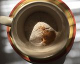 Foto langkah ke 1 dari resep Hot Cappucino With Cinnamon.