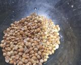 A picture of step 1 of Homemade dahi bara masala.