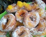 Foto langkah ke 6 dari resep Donat labu kuning.