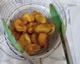Foto langkah ke 3 dari resep Pisang Goreng Keju.