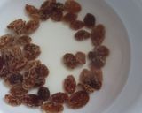 Foto del paso 1 de la receta Pan de cúrcuma y pasas