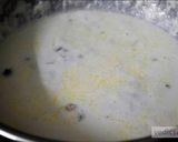 A picture of step 3 of Laccha makhana (lotus seeds) kheer recipe.