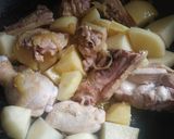 Foto langkah ke 3 dari resep Semur ayam kentang.