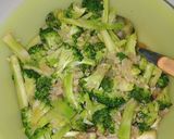 Foto langkah ke 4 dari resep Brokoli with sauce garlic.