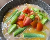 Foto langkah ke 6 dari resep Garang Asem Ayam Terong Telunjuk.