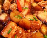 Hình bước làm 2 của món Thịt Ba Rọi Kho Củ Cải Nước Tương