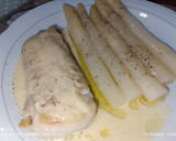 Foto del paso 5 de la receta: Lomo de merluza en salsa holandesa