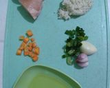 Foto langkah ke 1 dari resep Bubur sop ayam (MPASI 6+).