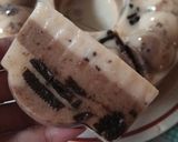 Foto langkah ke 6 dari resep Puding Oreo Lapis.