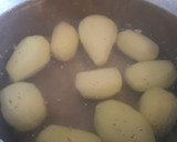 Foto del paso 1 de la receta: Lubina a la plancha con patatas, guindilla y limón