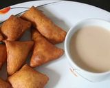A picture of step 4 of Mandazi.