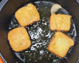 Foto del paso 5 de la receta: Torrijas de miel y Torrijas de azúcar