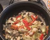 Foto del paso 2 de la receta: Solomillo de cerdo en salsa de pimiento, acompañado de papa nido
