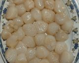 Foto langkah ke 1 dari resep Scallops with Garlic Butter Sauce.