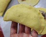 Foto del paso 5 de la receta: 🥟🍗🥓🍄🟫Empanadas de pollo desmechado, panceta, verdeo y champiñones 🍄🟫 🥓🍗🥟Masa de papa