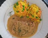 A picture of step 4 of Lemon chicken in dill sauce.