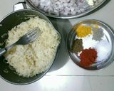 A picture of step 2 of Maggie ke Pakode.