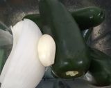 Foto del paso 3 de la receta: Salsa verde de jalapeño y limón