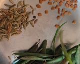 பூண்டு புளிக்குழம்பு (Poondu pulikulambu recipe in tamil) ரெசிபி ஸ்டேப் 1 புகைப்படம்