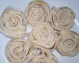 A picture of step 6 of No bake cinnamon rolls.