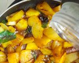 A picture of step 4 of Babugoshas khatti meethi sabji.