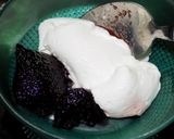 Foto del paso 2 de la receta: Ensalada de frutas con salsa de queso crema