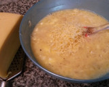 Foto del paso 2 de la receta: Tarta de masa quebrada con triple queso y cebolla