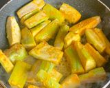 Hình bước làm 2 của món Ốc nấu chuối đậu