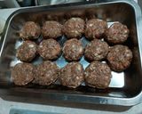 Foto langkah ke 2 dari resep Beef patty saus lada hitam.