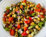 A picture of step 5 of Chickpea salad.