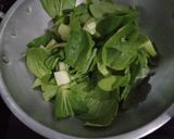 Foto langkah ke 3 dari resep Bakchoi tumis.