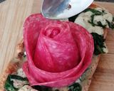 Foto del paso 8 de la receta Tosta tibia de espinacas con queso de cabra y salami