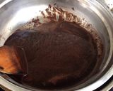 Foto langkah ke 2 dari resep Brownies Kitkat lumeeerr (No Mixer).