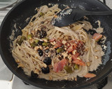 Foto del paso 3 de la receta: Espaguetis con anchoas y salmón