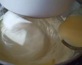Foto langkah ke 2 dari resep Bolu Susu Lembang Kukus.