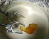 Foto langkah ke 5 dari resep New York Bake Cheese Cake.