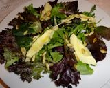 Foto del paso 4 de la receta Ensalada de brotes con aguacate y piñones tostados