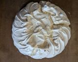 Foto langkah ke 8 dari resep Pavlova.
