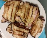 Foto del passaggio 3 della ricetta Involtini di melanzane con prosciutto cotto e mozzarella