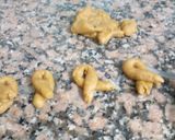 Foto del paso 5 de la receta: 11. Rosquitas de anís porteñas 🍊 al horno con ralladura y glaseado de naranja