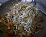 Foto langkah ke 3 dari resep Tumis Tahu Tempe Tauge.