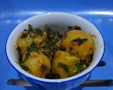 A picture of step 6 of Alu methi sabzi.
