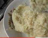 A picture of step 2 of Coconut laddoo.
