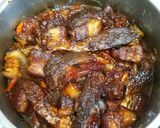 A picture of step 4 of Vũ Đại Village Braised Fish.
