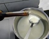 A picture of step 2 of Salted Caramel Panna Cotta Topped with Praline.
