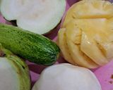 Foto langkah ke 2 dari resep Rujak Bumbu Kacang Mede.
