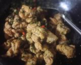 Foto langkah ke 7 dari resep Ayam Goreng Kailan Krispi.