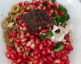 عکس مرحله 1 از دستور سالاد انار و زیتون