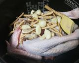 Hình bước làm 4 của món Gà tần sâm thơm ngon bổ dưỡng