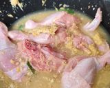 Foto langkah ke 1 dari resep Ayam Goreng Kremes.